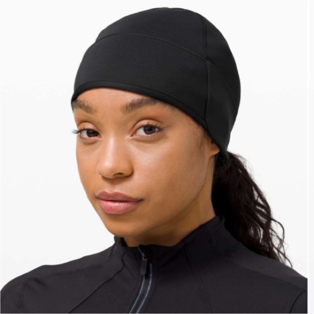 Lululemon Run for It All Beanie w/ Ponytail Opening Black O/S LW9ECWS